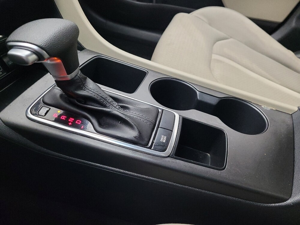 2018 Kia Optima in Memphis, TN 38128 - 18106816 26