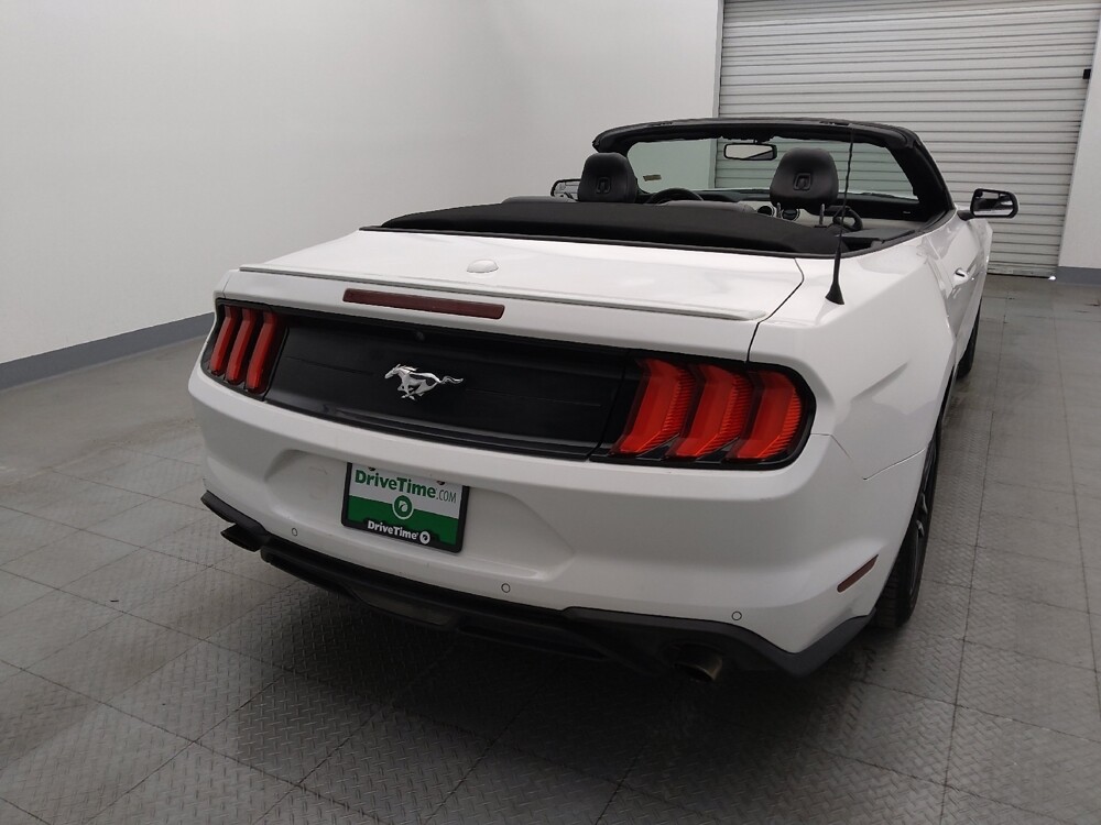 2018 Ford Mustang in Live Oak, TX 78233 - 18106827 7