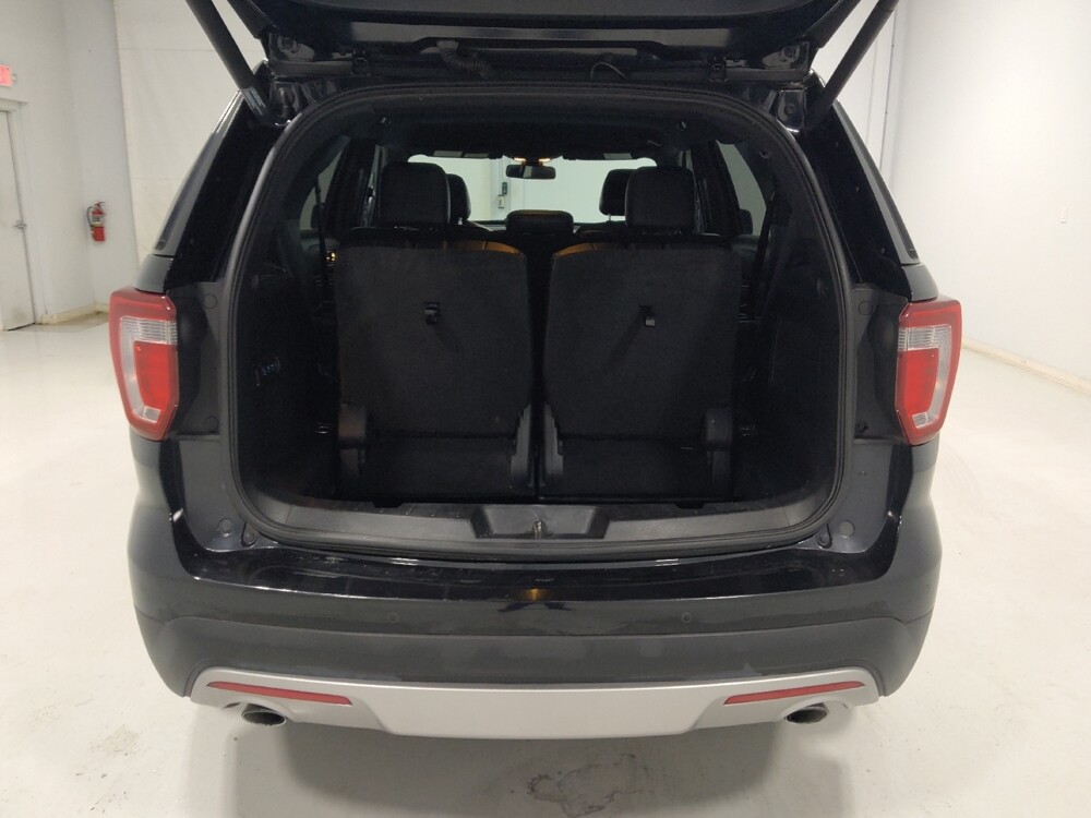 2017 Ford Explorer in Columbus, OH 43231 - 18106852 29
