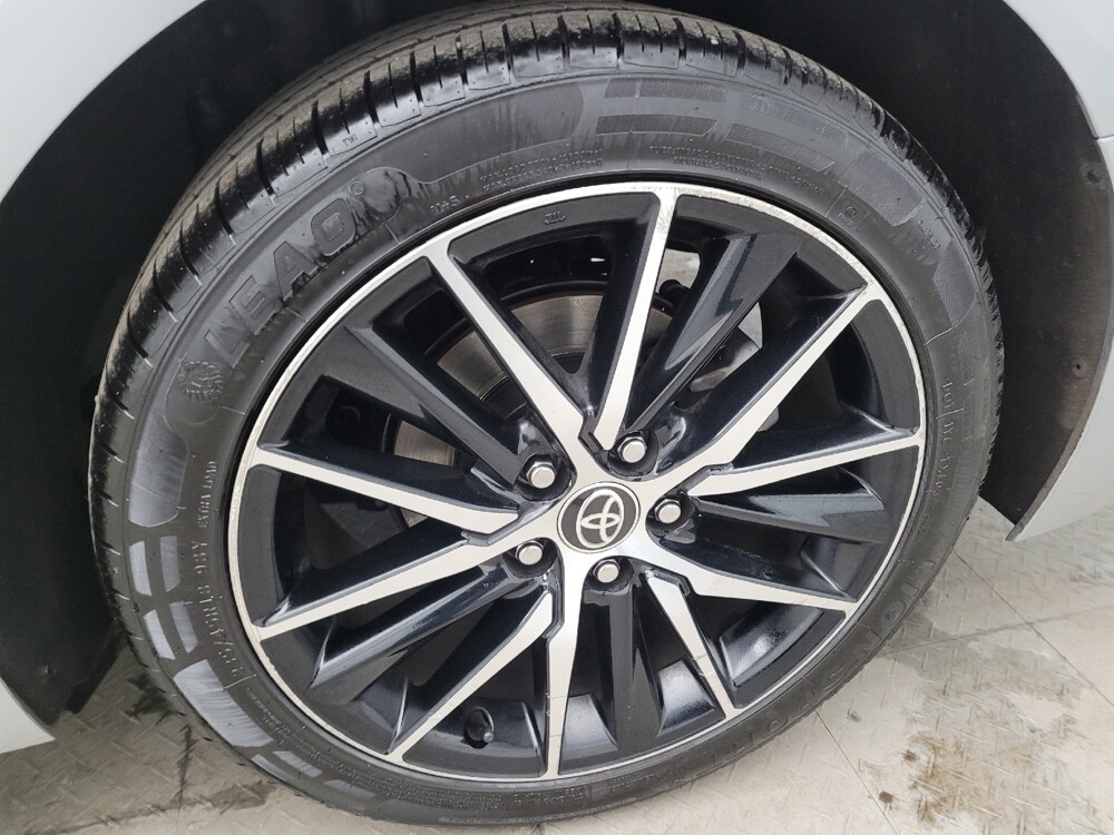 2021 Toyota Camry in Fairfield, OH 45014 - 18106870 31