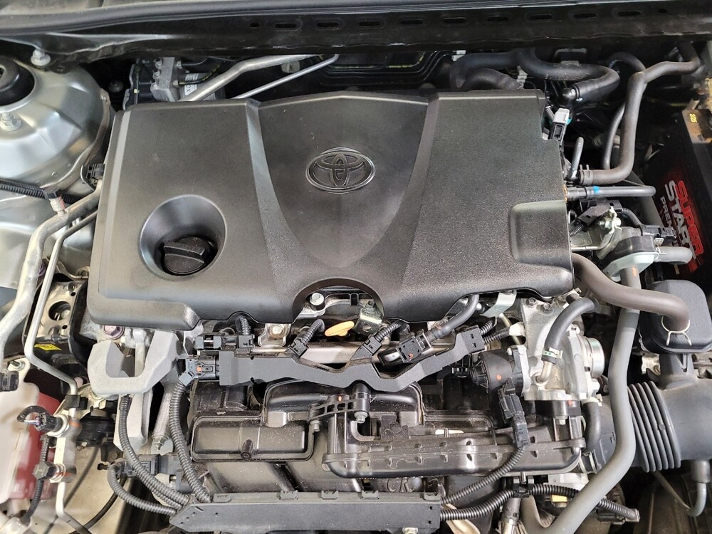 2021 Toyota Camry in Fairfield, OH 45014 - 18106870 30