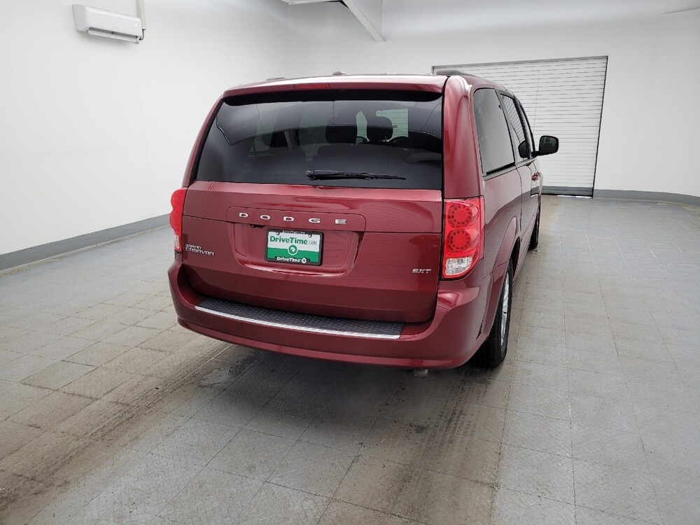2015 Dodge Grand Caravan in Fairfield, OH 45014 - 18106873 7