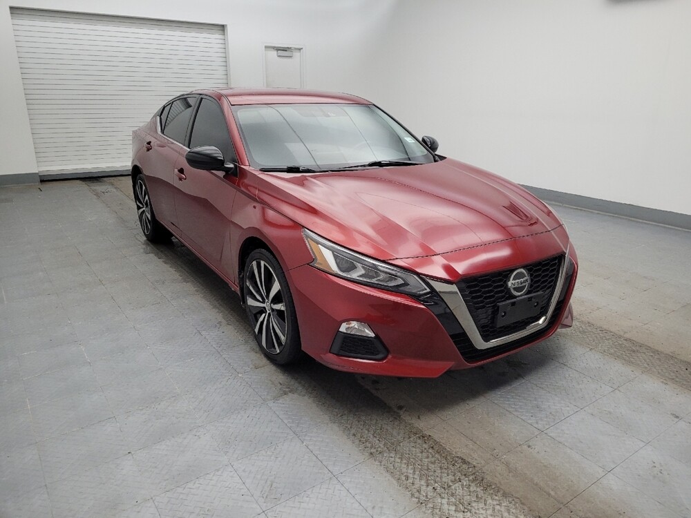 2019 Nissan Altima in Fairfield, OH 45014 - 18106875 13