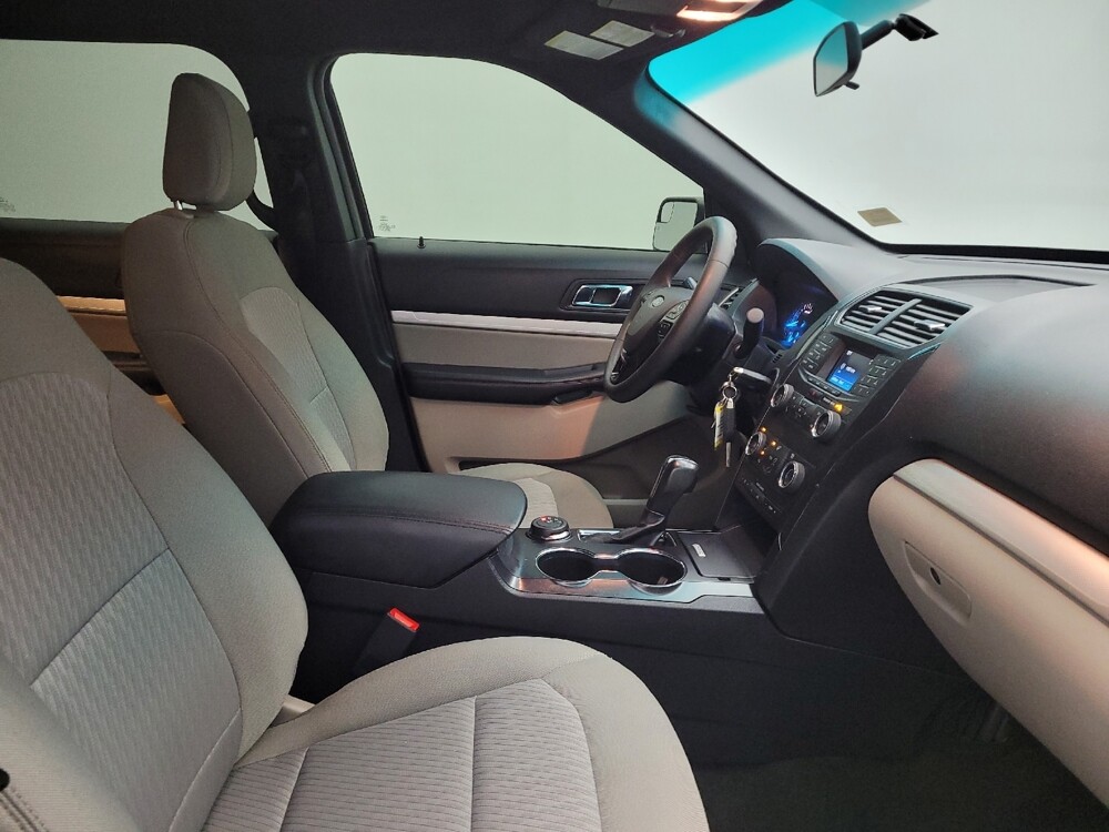 2018 Ford Explorer in Columbus, OH 43228 - 18106877 21