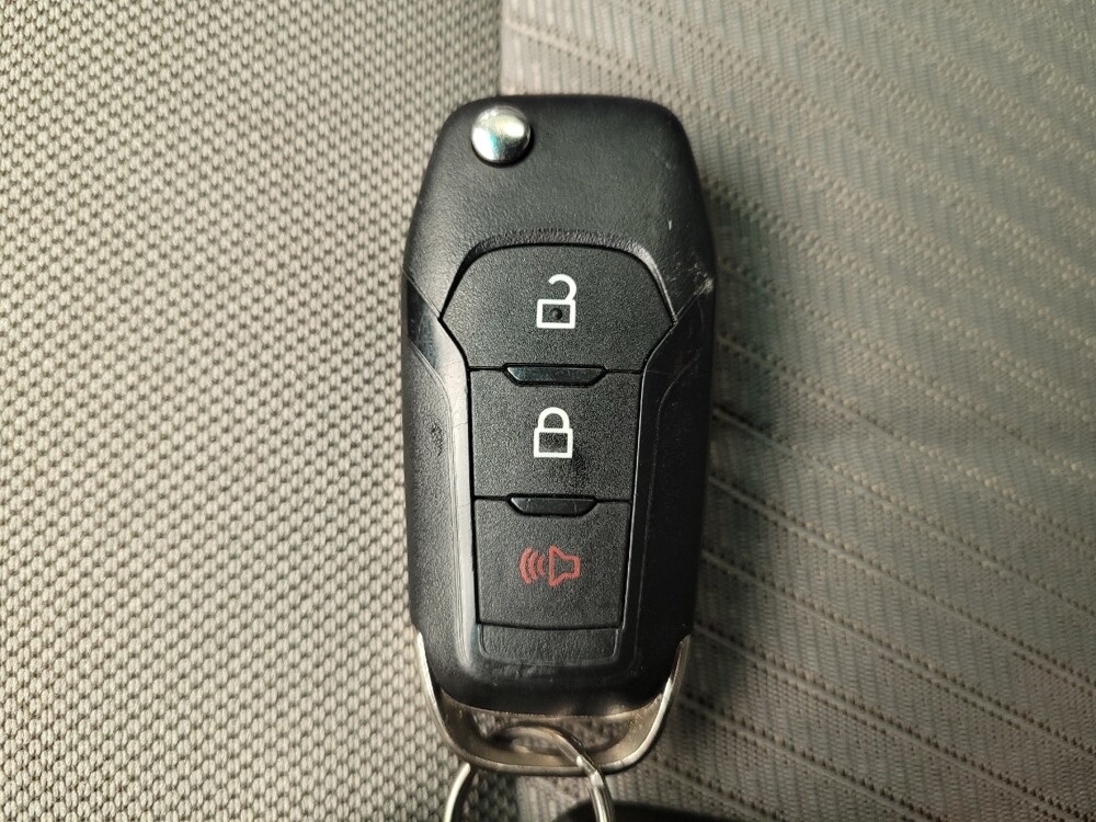 2018 Ford Explorer in Columbus, OH 43228 - 18106877 32