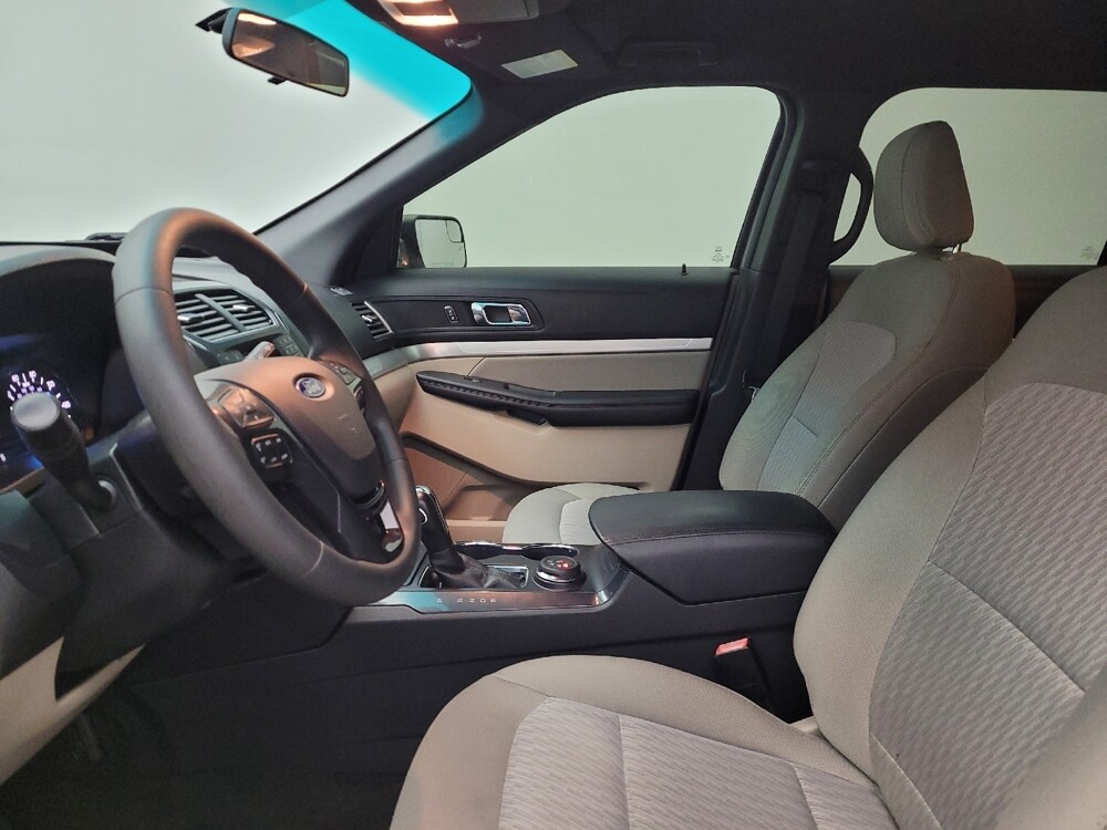 2018 Ford Explorer in Columbus, OH 43228 - 18106877 17