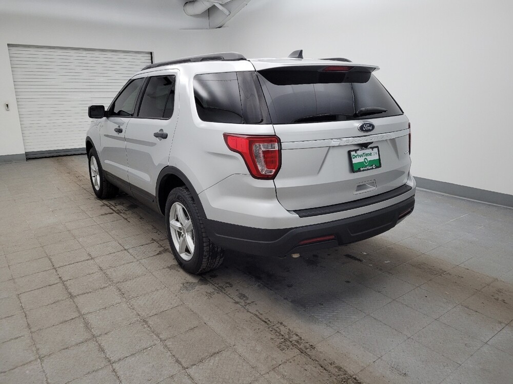 2018 Ford Explorer in Columbus, OH 43228 - 18106877 5