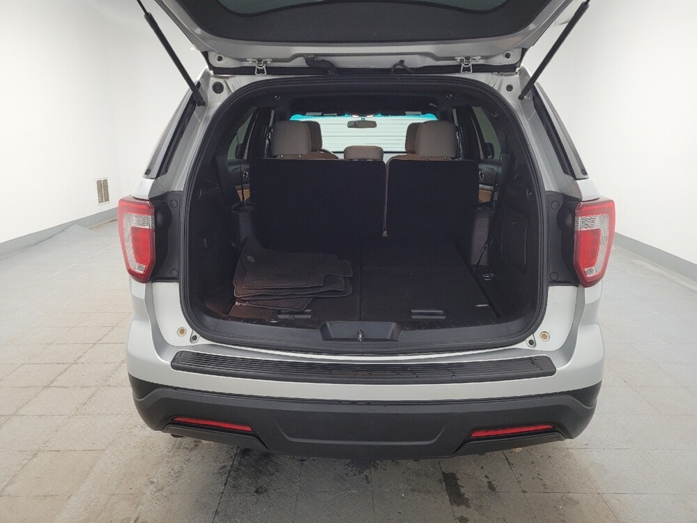 2018 Ford Explorer in Columbus, OH 43228 - 18106877 29