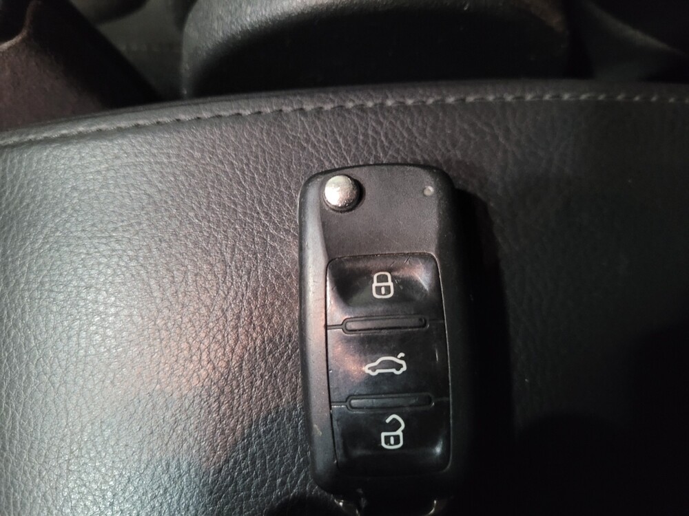 2017 Volkswagen Tiguan in Henrico, VA 23223 - 18106888 32