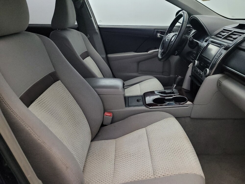 2014 Toyota Camry in Newport News, VA 23601 - 18106889 21