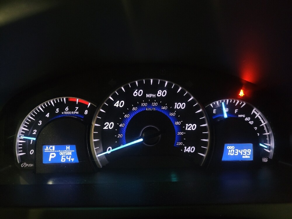 2014 Toyota Camry in Newport News, VA 23601 - 18106889 23