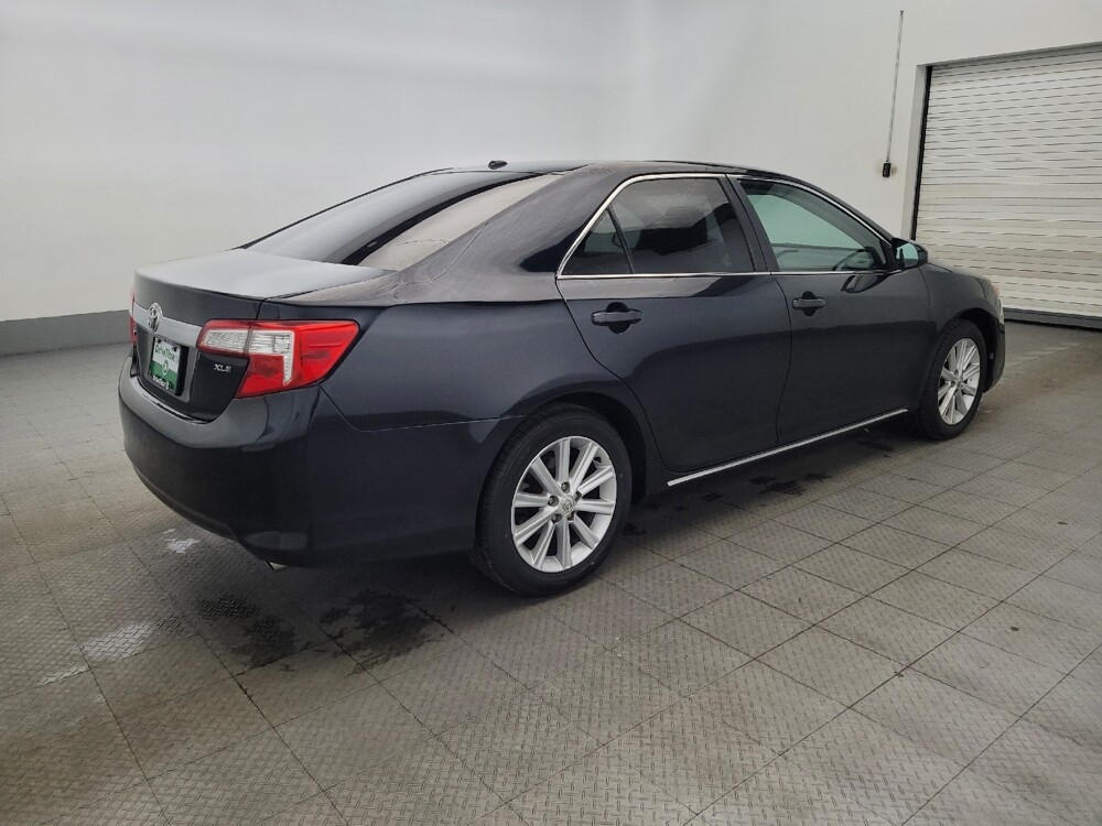 2014 Toyota Camry in Newport News, VA 23601 - 18106889 10