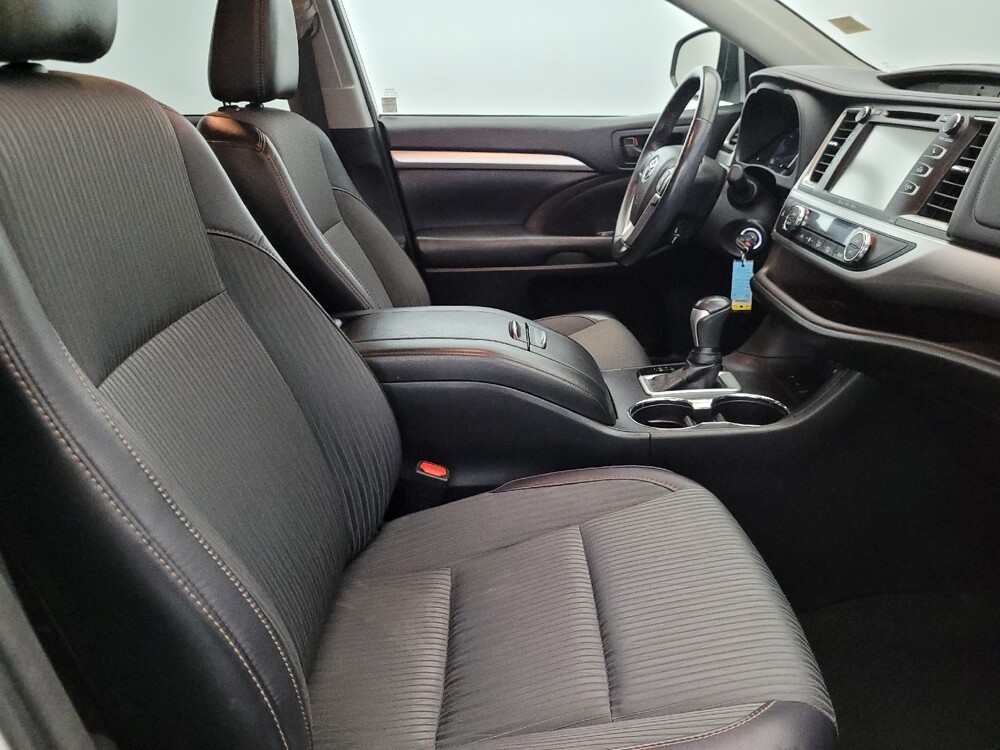 2018 Toyota Highlander in New Castle, DE 19720 - 18106893 21