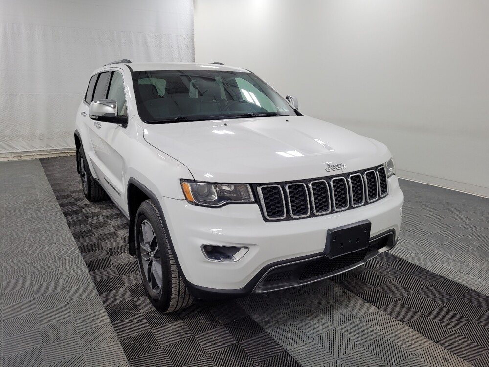 2018 Jeep Grand Cherokee in Pittsburgh, PA 15236 - 18106902 13
