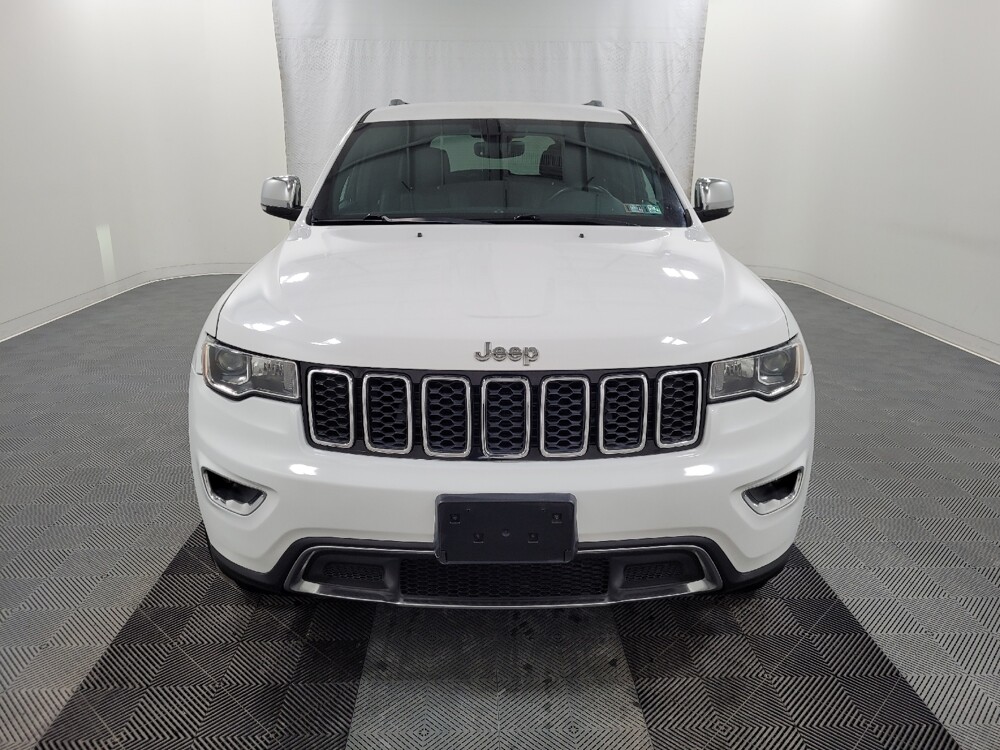 2018 Jeep Grand Cherokee in Pittsburgh, PA 15236 - 18106902 14