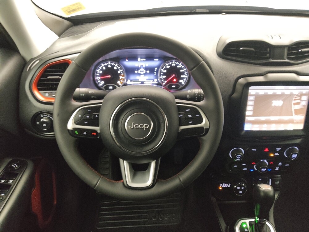 2023 Jeep Renegade in Lombard, IL 60148 - 18106917 22