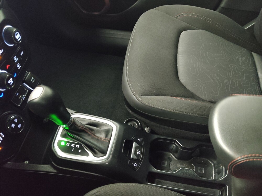 2023 Jeep Renegade in Lombard, IL 60148 - 18106917 26