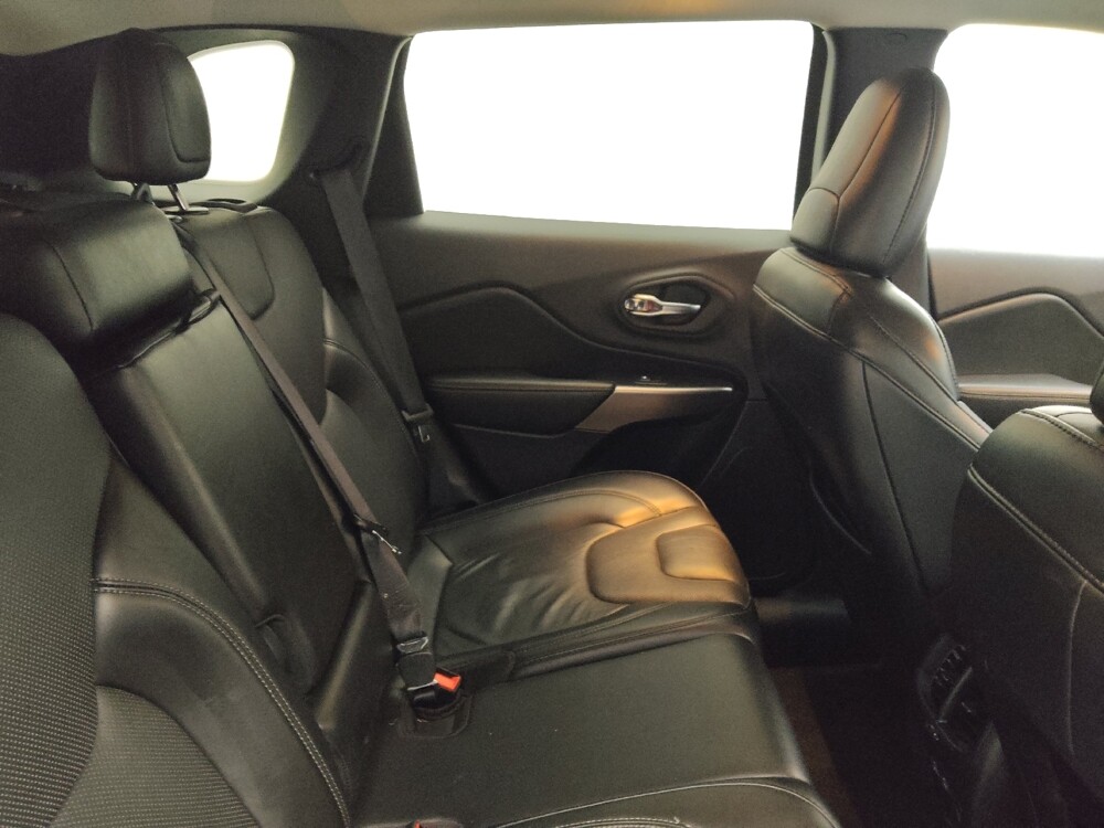 2021 Jeep Cherokee in Des Moines, IA 50310 - 18106919 19