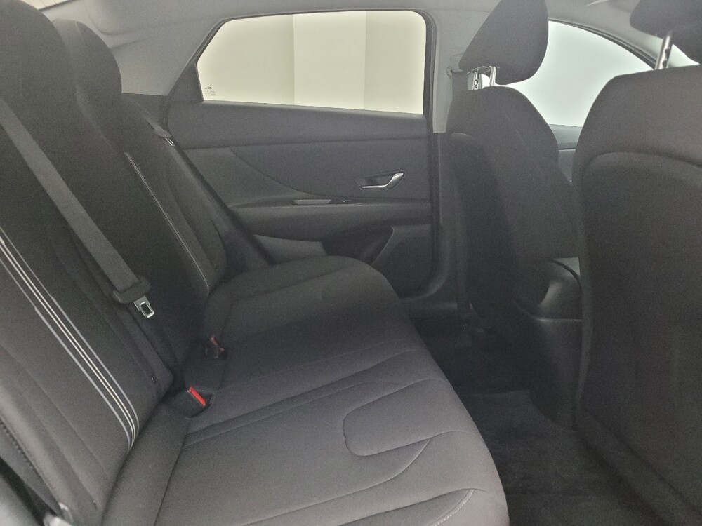 2023 Hyundai Elantra in Taylor, MI 48180 - 18106933 19