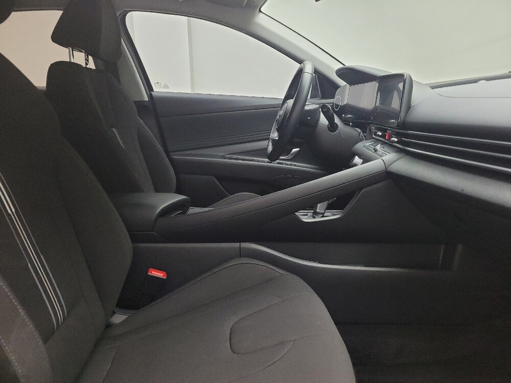 2023 Hyundai Elantra in Taylor, MI 48180 - 18106933 21