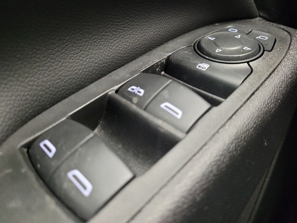 2021 Chevrolet Equinox in Taylor, MI 48180 - 18106937 27