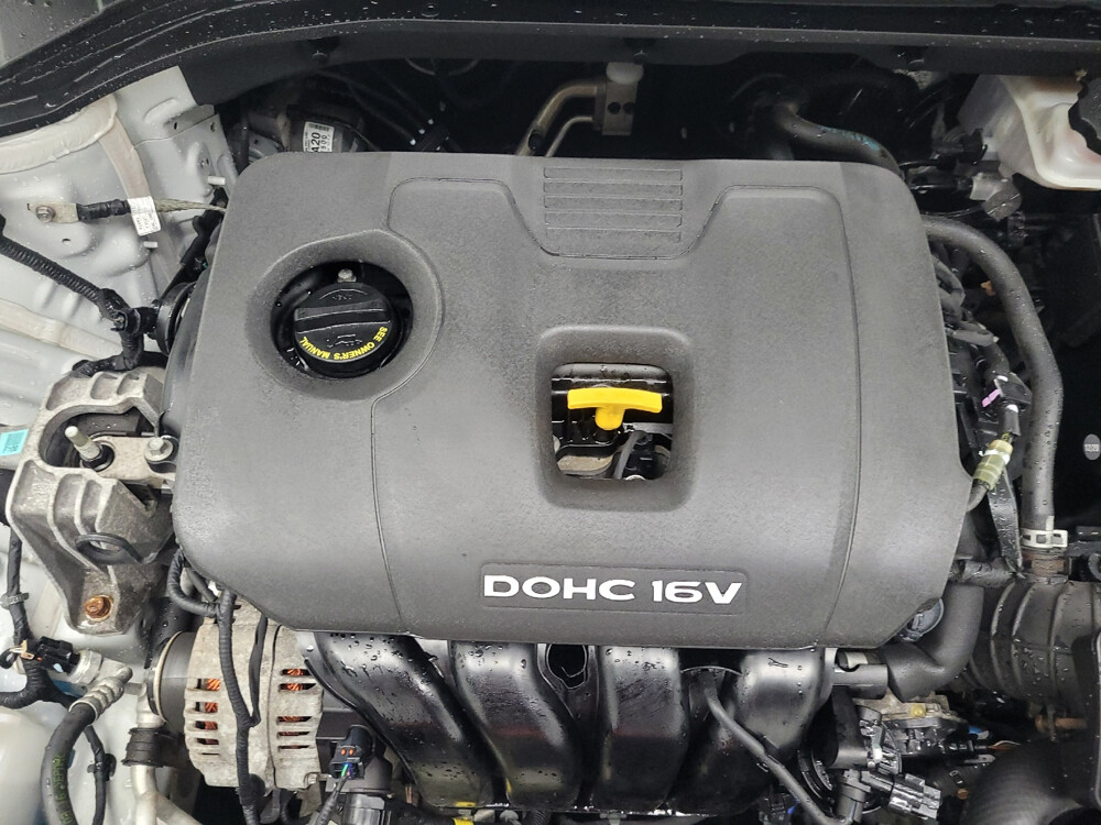 2017 Hyundai Elantra in Midlothian, IL 60445 - 18106938 30