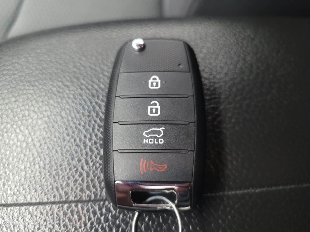 2013 Kia Sorento in Indianapolis, IN 46222 - 18106941 32