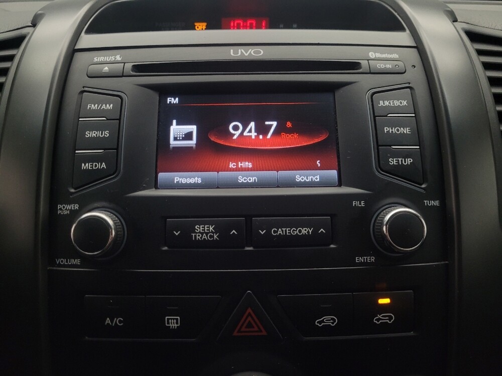 2013 Kia Sorento in Indianapolis, IN 46222 - 18106941 25