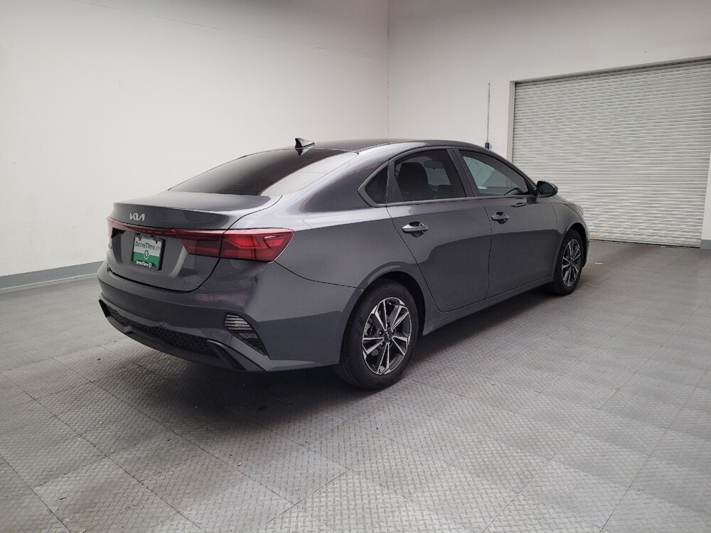 2022 Kia Forte in Riverside, CA 92504 - 18106961 9