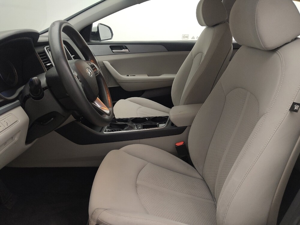2018 Hyundai Sonata in Hialeah, FL 33014 - 18106983 17