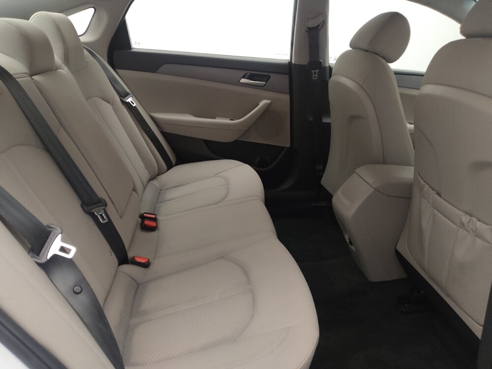 2018 Hyundai Sonata in Hialeah, FL 33014 - 18106983 19