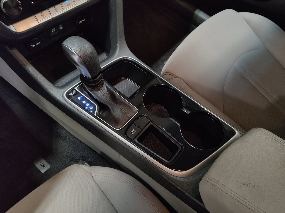 2018 Hyundai Sonata in Hialeah, FL 33014 - 18106983 26