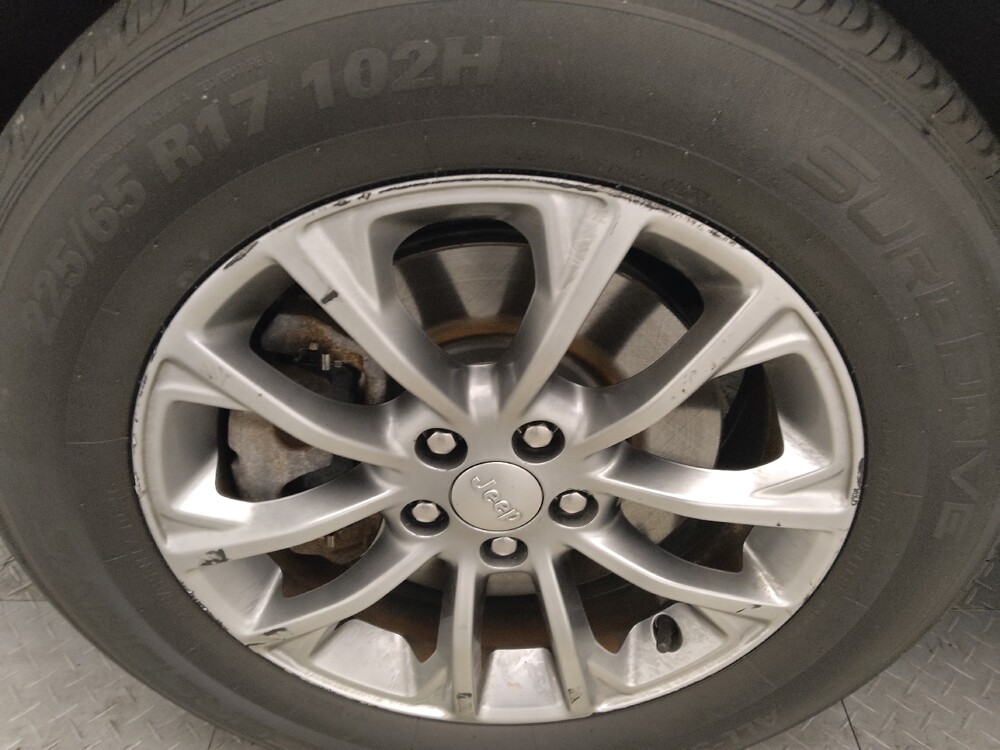 2019 Jeep Cherokee in Stone Mountain, GA 30083 - 18106989 31