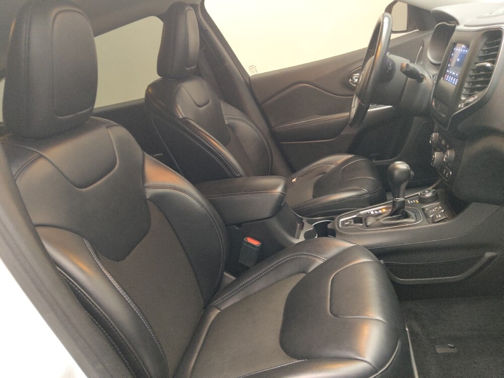 2019 Jeep Cherokee in Stone Mountain, GA 30083 - 18106989 21