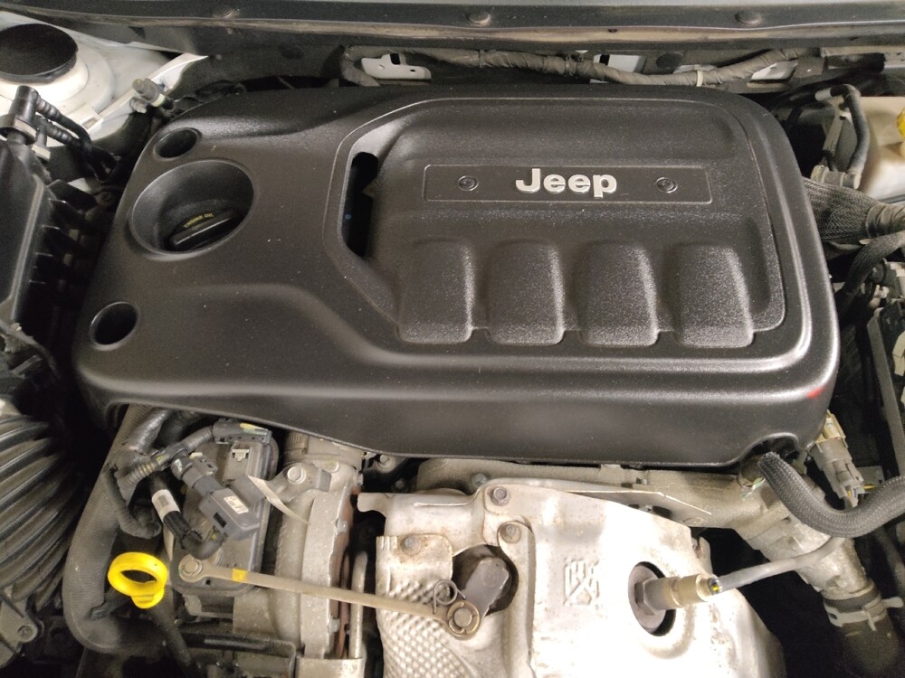 2019 Jeep Cherokee in Stone Mountain, GA 30083 - 18106989 30