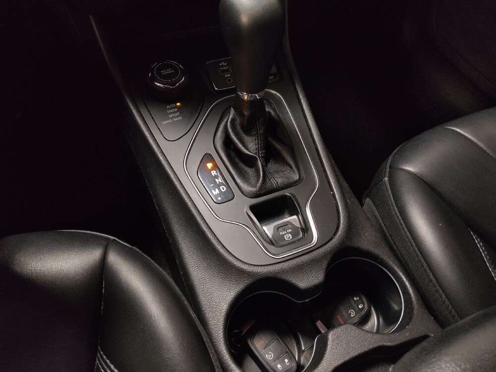 2019 Jeep Cherokee in Stone Mountain, GA 30083 - 18106989 26