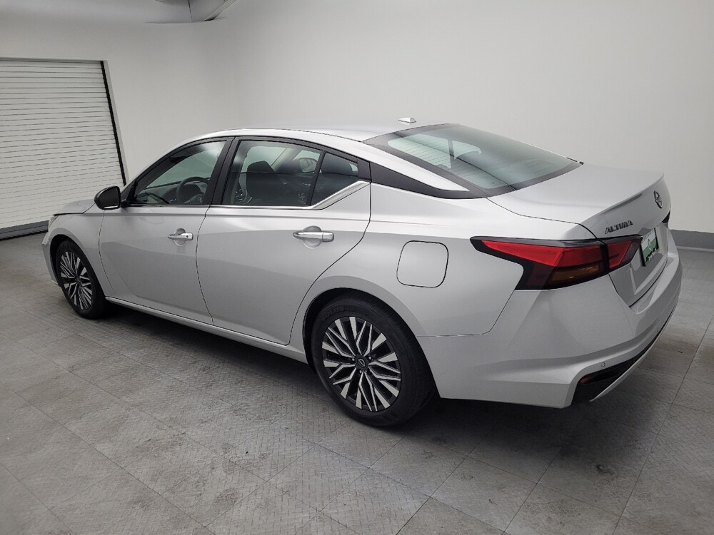 2024 Nissan Altima in Columbus, OH 43228 - 18107007 3