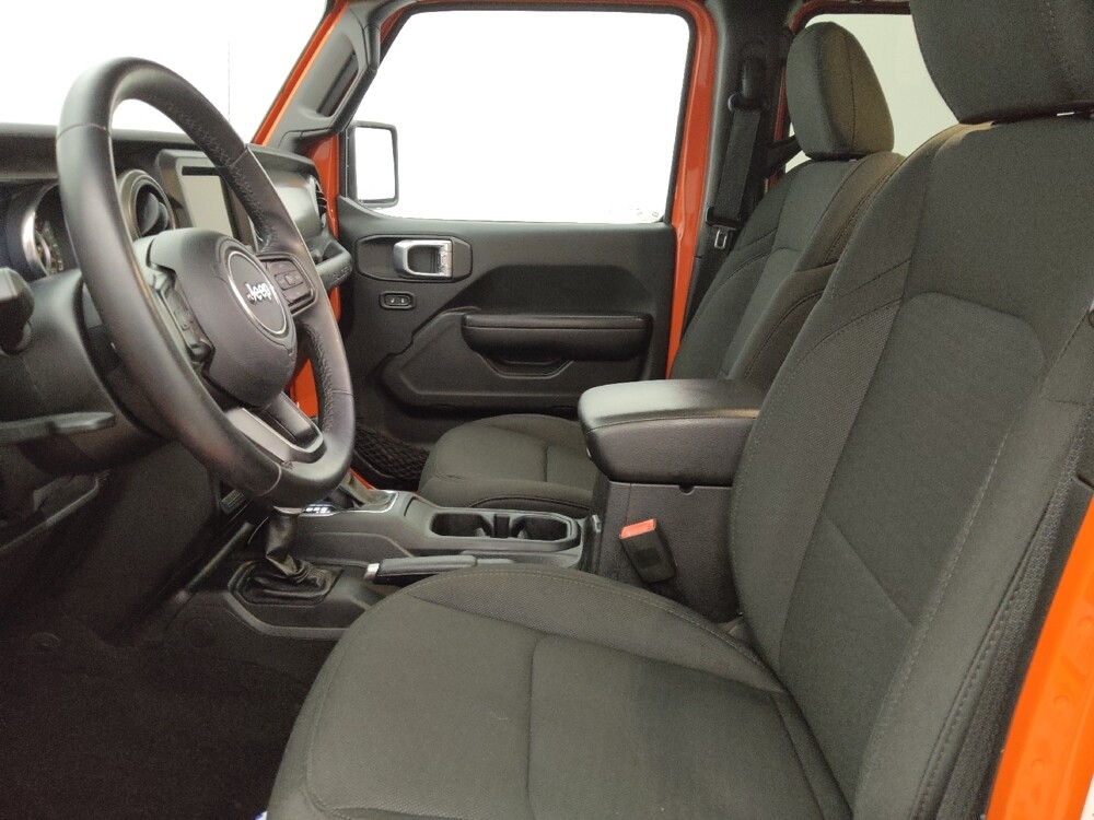 2019 Jeep Wrangler in Bradenton, FL 34207 - 18107008 17