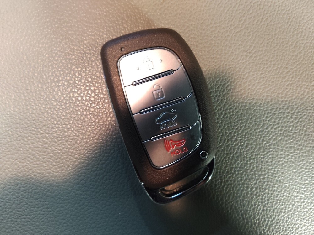 2018 Hyundai Elantra in Charlotte, NC 28213 - 18107014 32