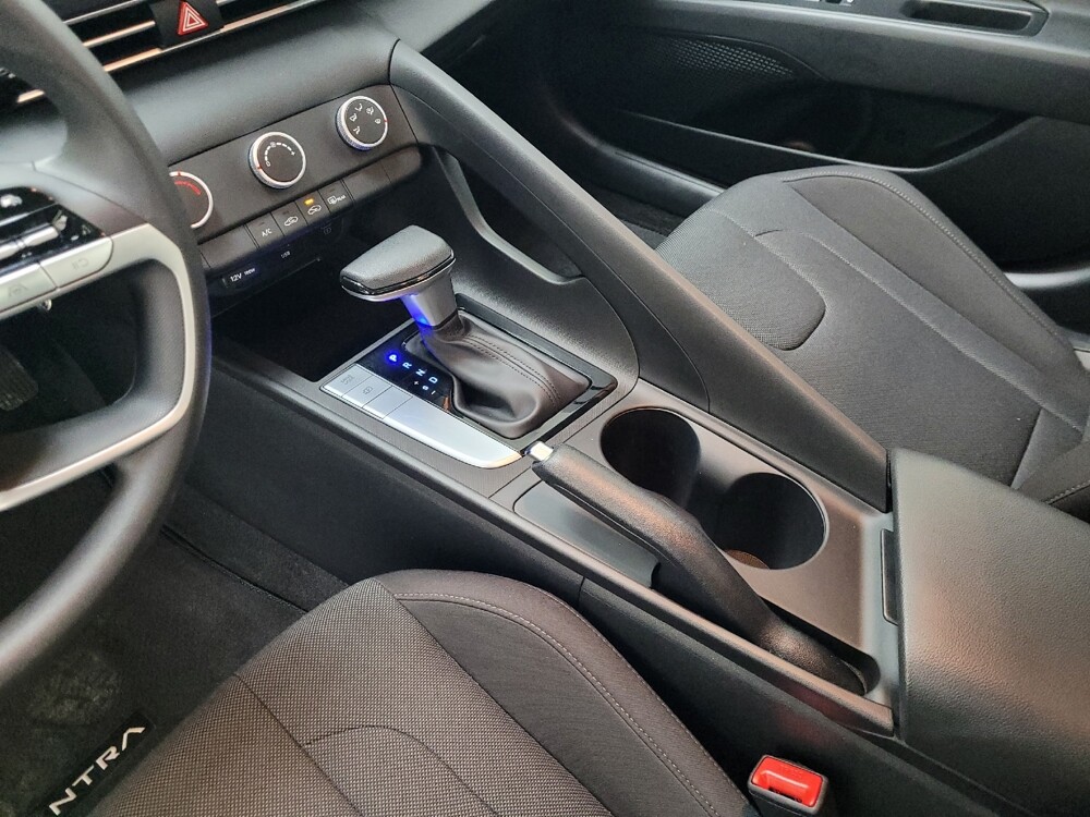 2025 Hyundai Elantra in Pittsburgh, PA 15236 - 18107026 26