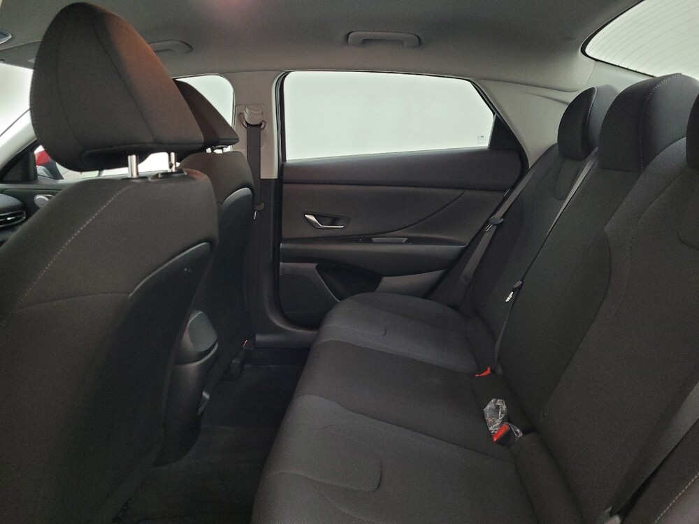 2025 Hyundai Elantra in Pittsburgh, PA 15236 - 18107026 18