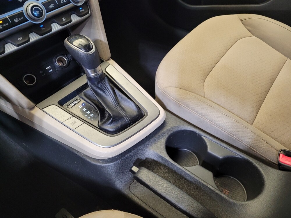 2020 Hyundai Elantra in Columbus, OH 43228 - 18107034 26