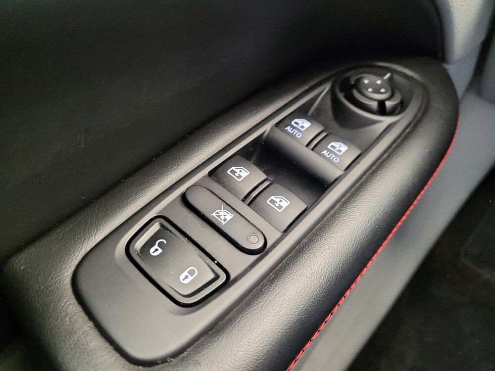 2018 Jeep Compass in Columbus, OH 43228 - 18107046 27