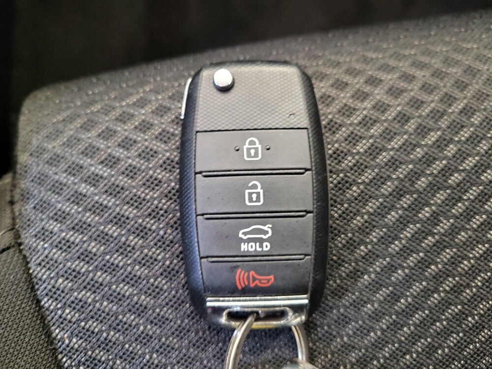 2018 Kia Optima in Fairfield, OH 45014 - 18107047 32