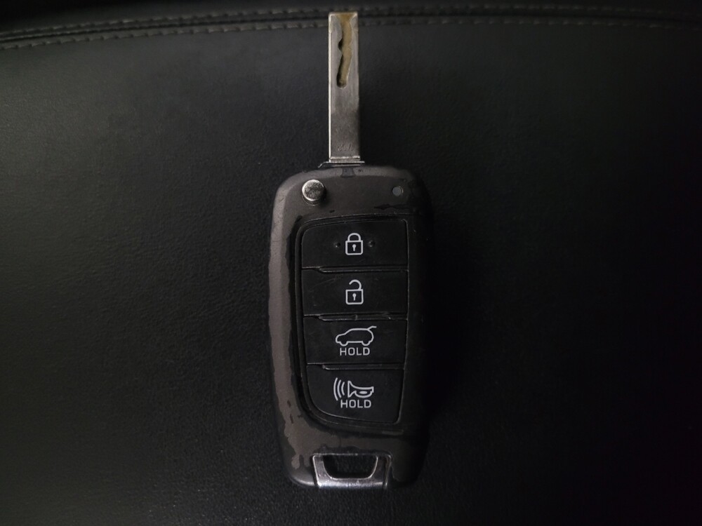 2019 Hyundai Santa Fe in Columbus, GA 31909 - 18107062 32