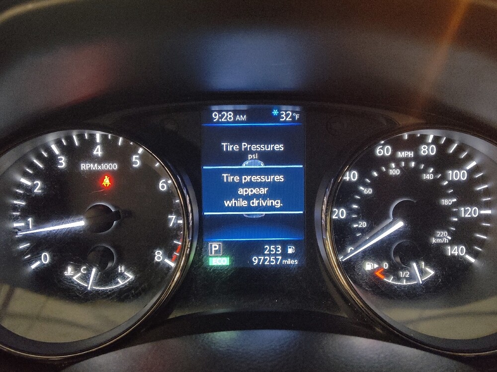 2018 Nissan Rogue in Union City, GA 30291 - 18107079 23