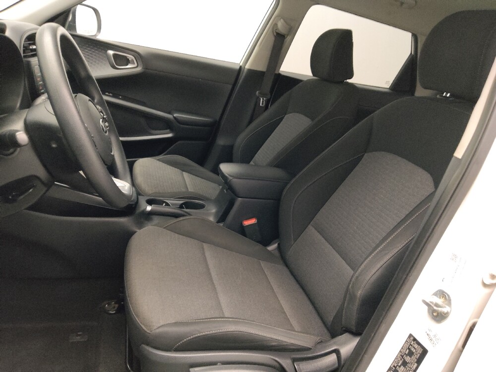 2020 Kia Soul in Union City, GA 30291 - 18107080 17