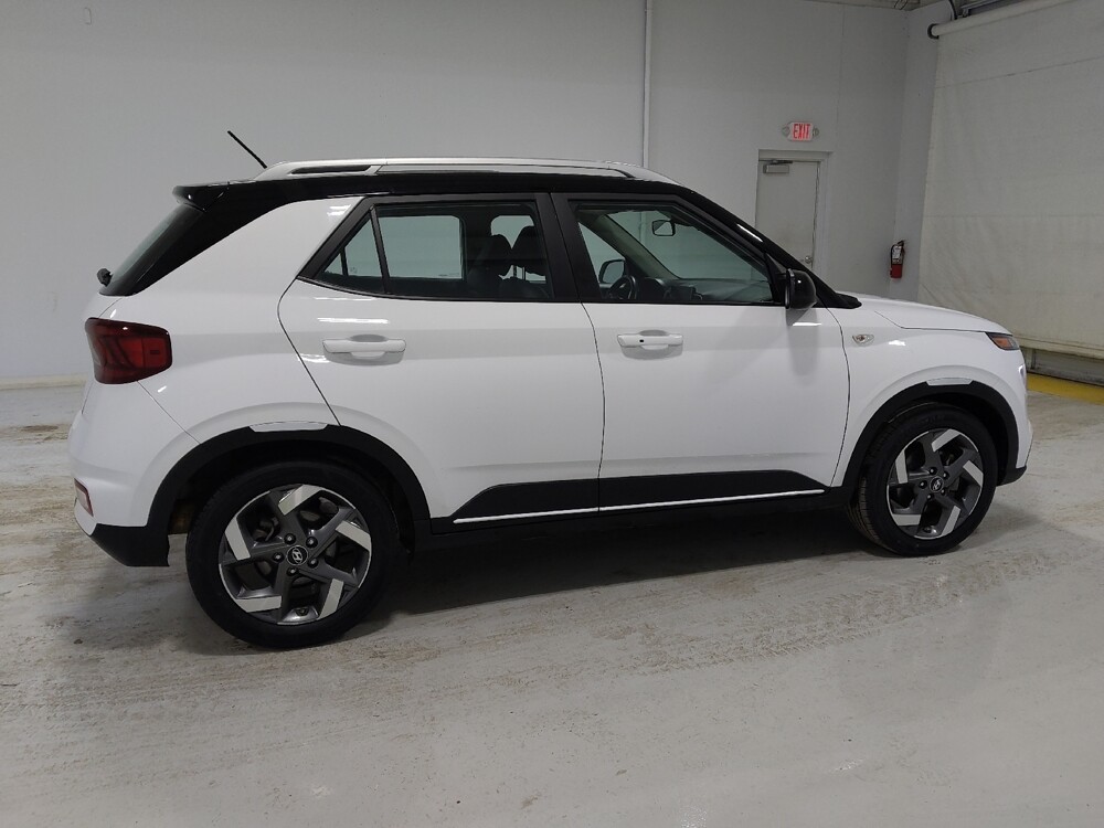2023 Hyundai Venue in Columbus, OH 43231 - 18107098 10
