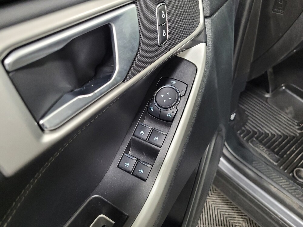 2023 Ford Explorer in Pittsburgh, PA 15236 - 18107106 27