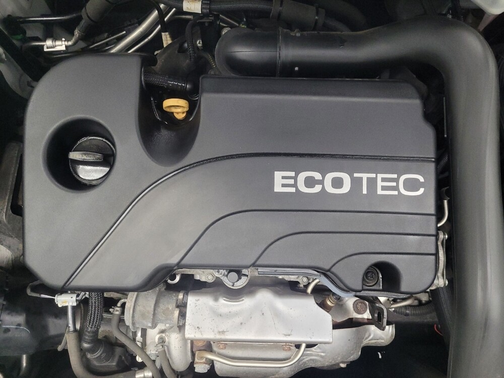 2019 Chevrolet Equinox in Indianapolis, IN 46222 - 18107117 30